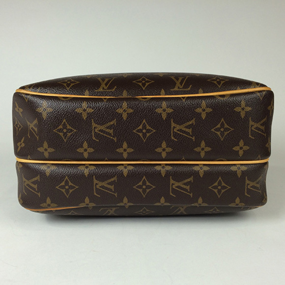 Louis Vuitton Monogram Reporter PM Shoulder Bag - Picture 4 of 7